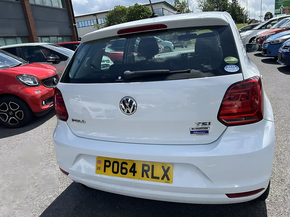 Used 2015 Volkswagen Polo Bluemotion Technology White - Interior and Exterior details 5