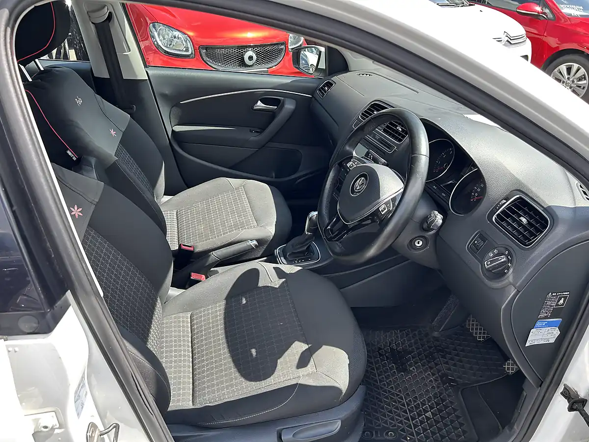 Used 2015 Volkswagen Polo Bluemotion Technology White - Interior and Exterior details 7