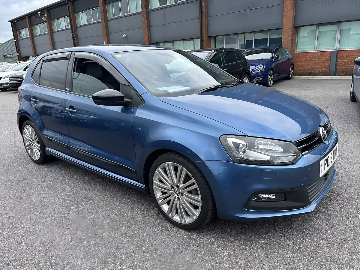 Used 2015 Volkswagen Polo GT Blue - Front View