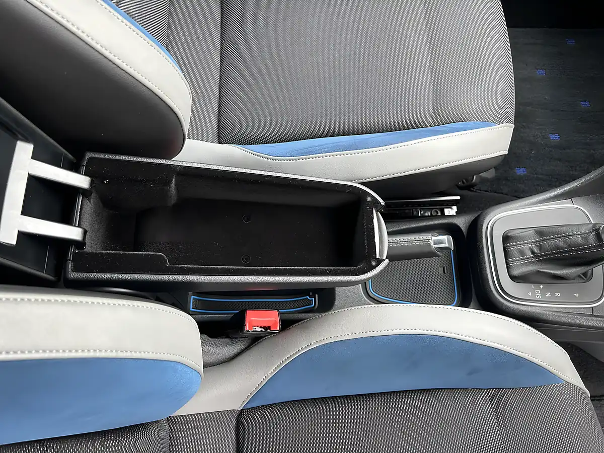 Used 2015 Volkswagen Polo GT Blue - Interior and Exterior details 13