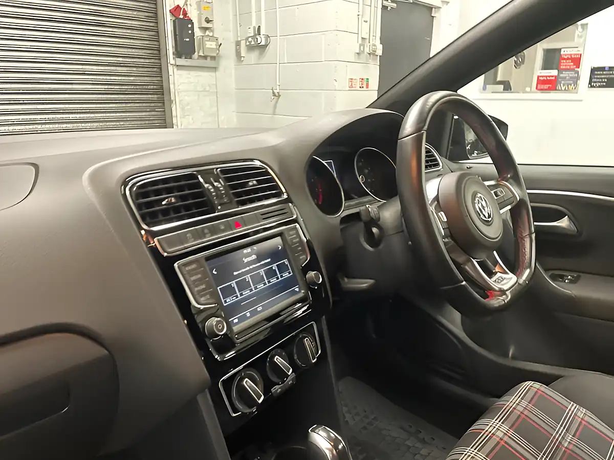 Used 2015 Volkswagen Polo GTI Bluemotion Tech Black - Interior and Exterior details 12