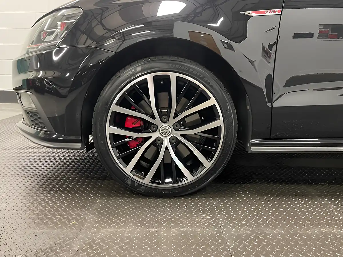 Used 2015 Volkswagen Polo GTI Bluemotion Tech Black - Interior and Exterior details 8