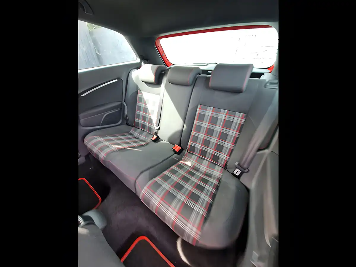 Used 2015 Volkswagen Polo GTI Bluemotion Tech Red - Interior and Exterior details 17