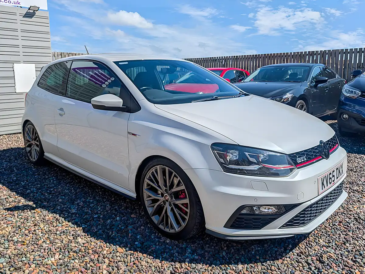 Used 2015 Volkswagen Polo GTI White - Front View