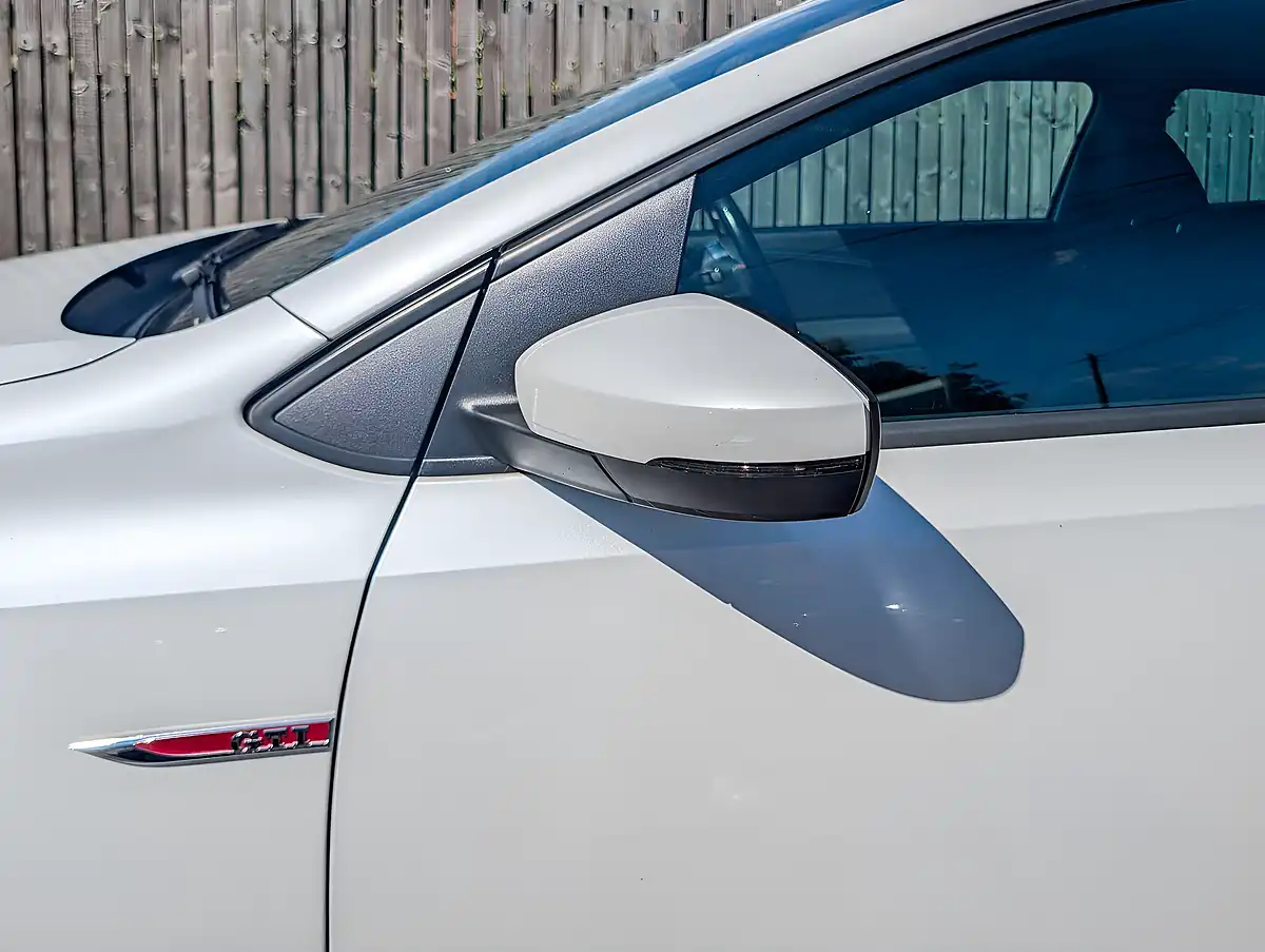 Used 2015 Volkswagen Polo GTI White - Interior and Exterior details 17