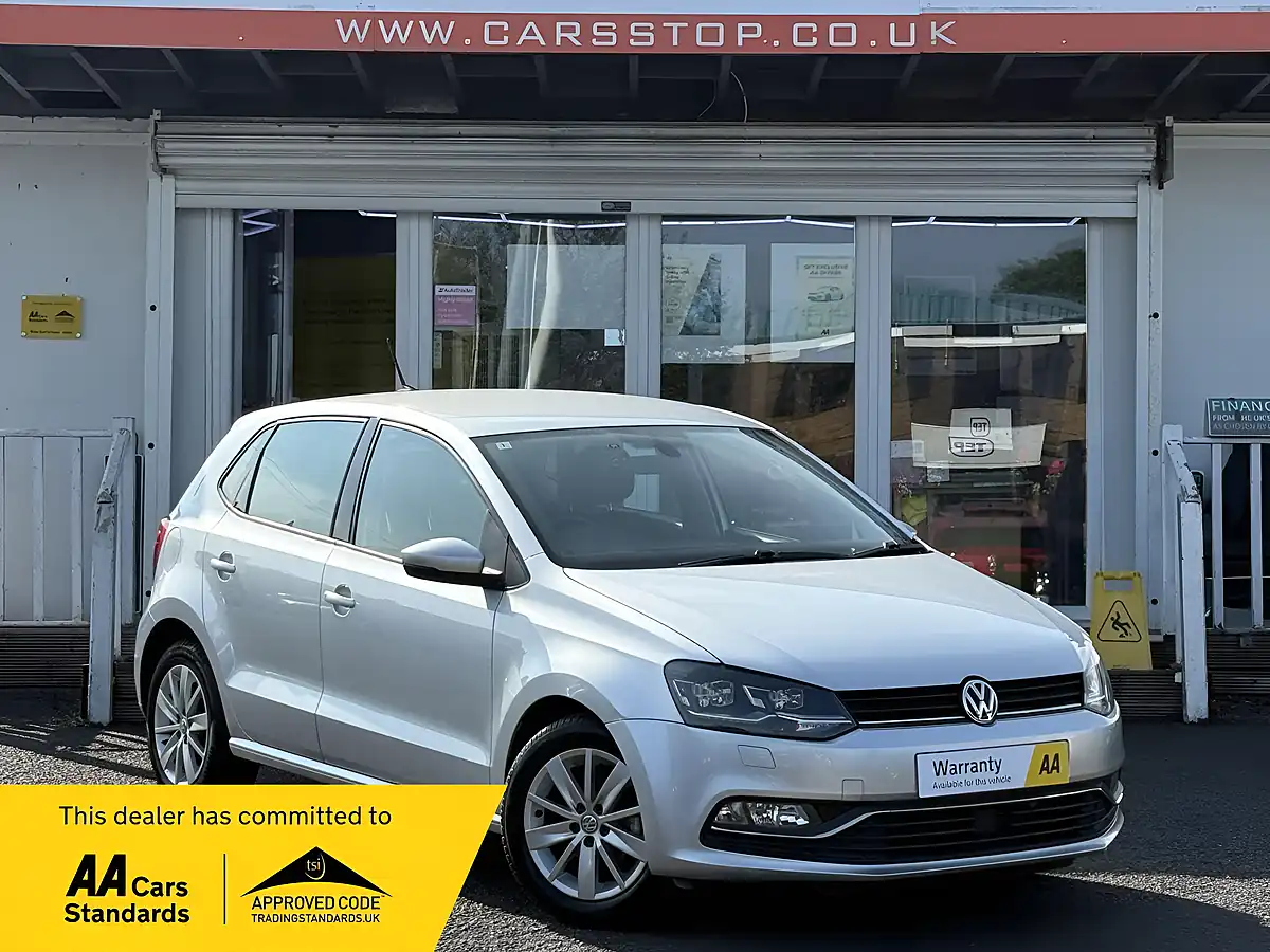 Used 2015 Volkswagen Polo Match Edition Silver - Front View
