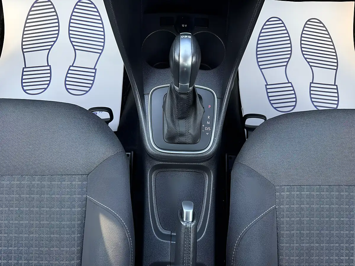 Used 2015 Volkswagen Polo Match Edition Silver - Interior and Exterior details 14