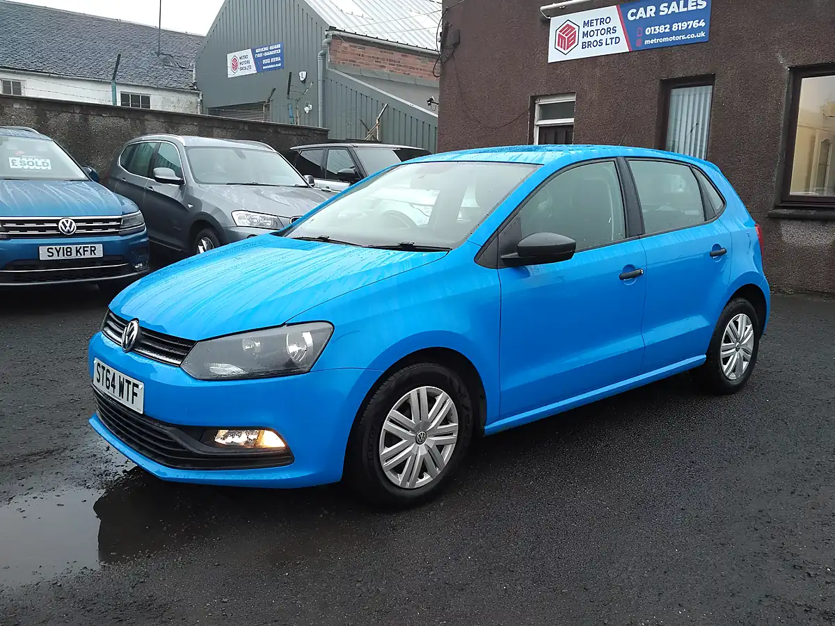 Used 2015 Volkswagen Polo S Blue - Front View