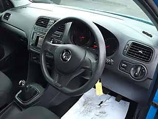 Used 2015 Volkswagen Polo S Blue - Interior and Exterior details 11