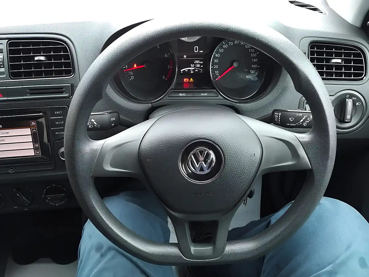 Used 2015 Volkswagen Polo S Blue - Interior and Exterior details 20