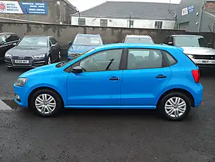 Used 2015 Volkswagen Polo S Blue - Interior and Exterior details 3