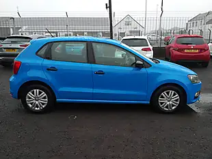 Used 2015 Volkswagen Polo S Blue - Interior and Exterior details 9
