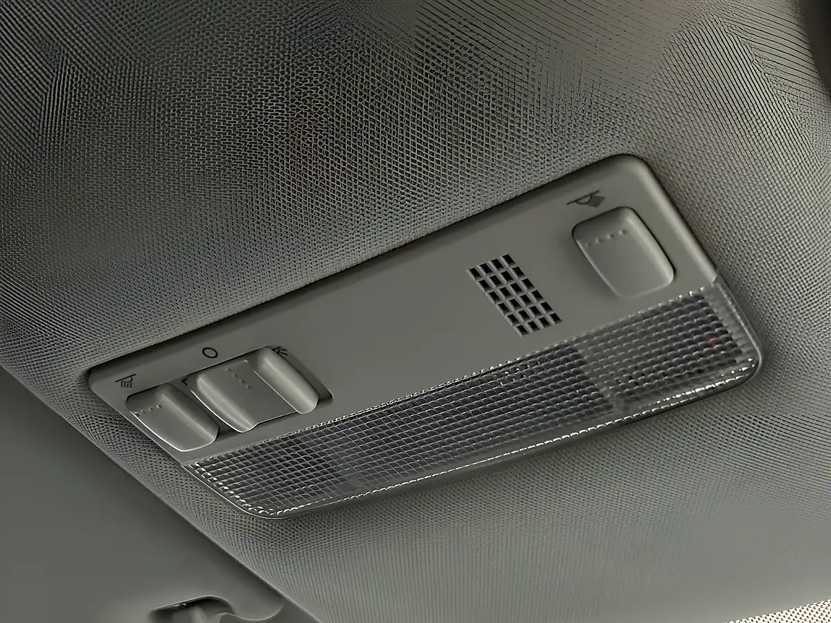Used 2015 Volkswagen Polo S Red - Interior and Exterior details 15