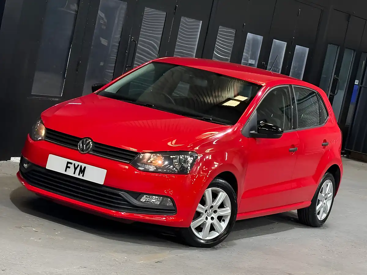 Used 2015 Volkswagen Polo S Red - Interior and Exterior details 18
