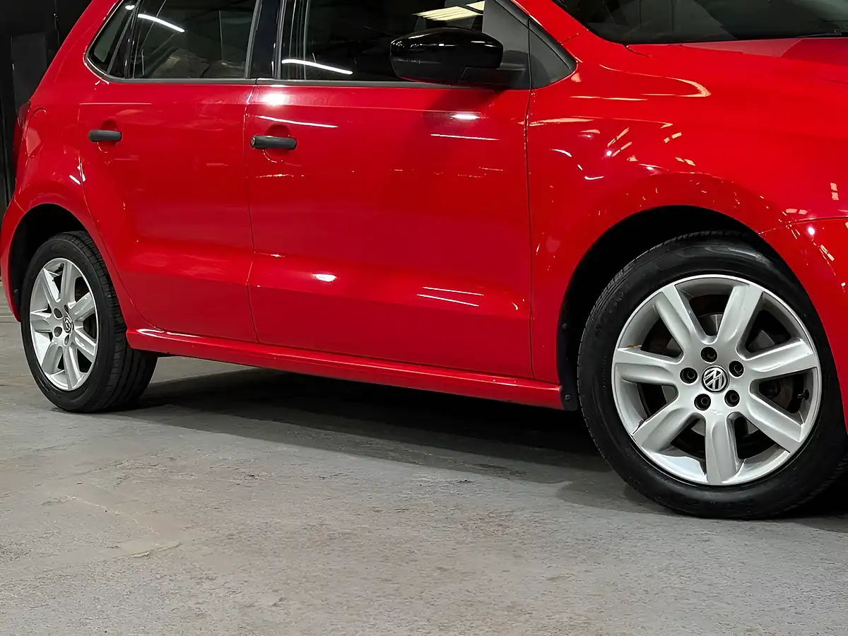 Used 2015 Volkswagen Polo S Red - Interior and Exterior details 20
