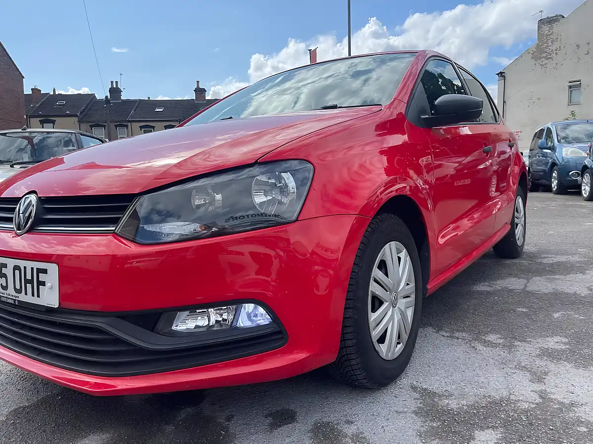 Used 2015 Volkswagen Polo S Red - Interior and Exterior details 10