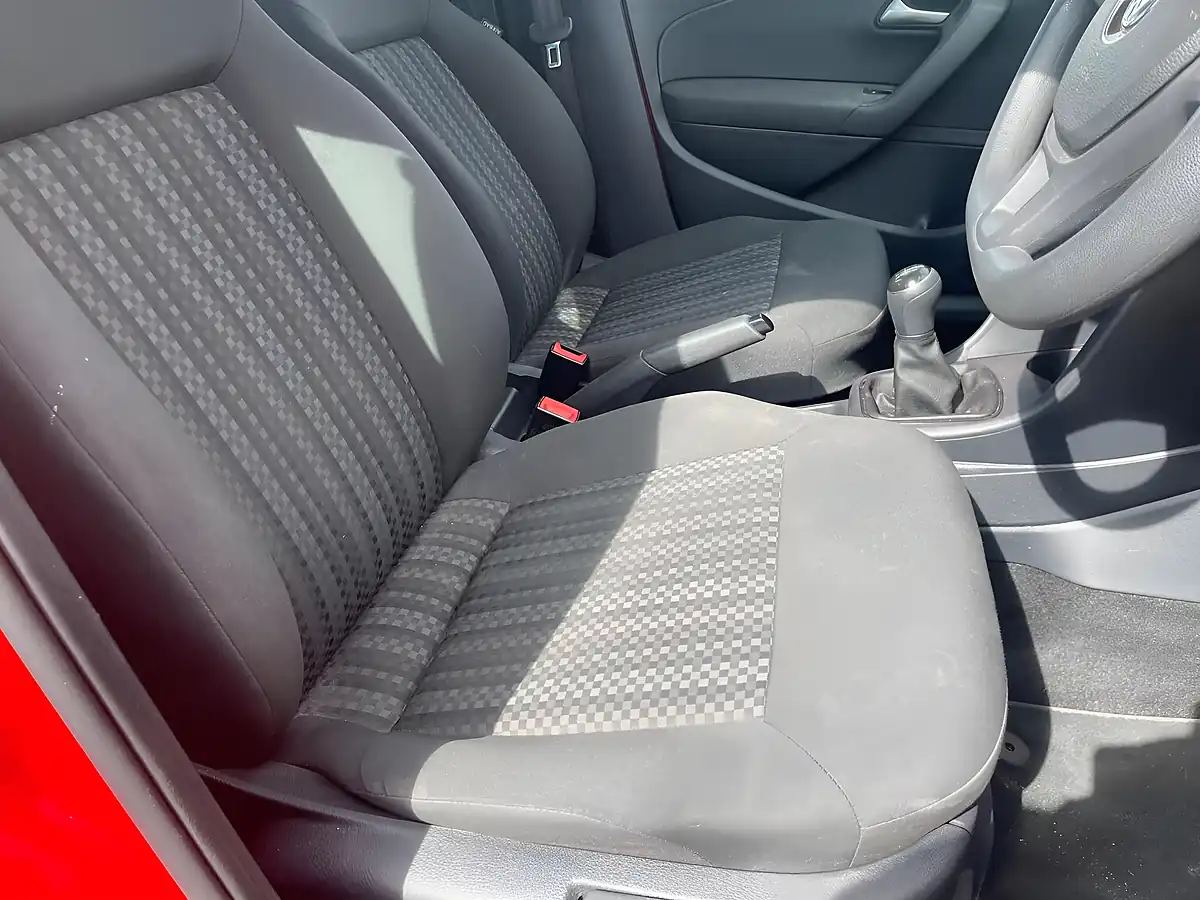 Used 2015 Volkswagen Polo S Red - Interior and Exterior details 15