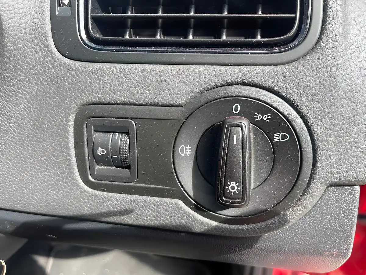 Used 2015 Volkswagen Polo S Red - Interior and Exterior details 18