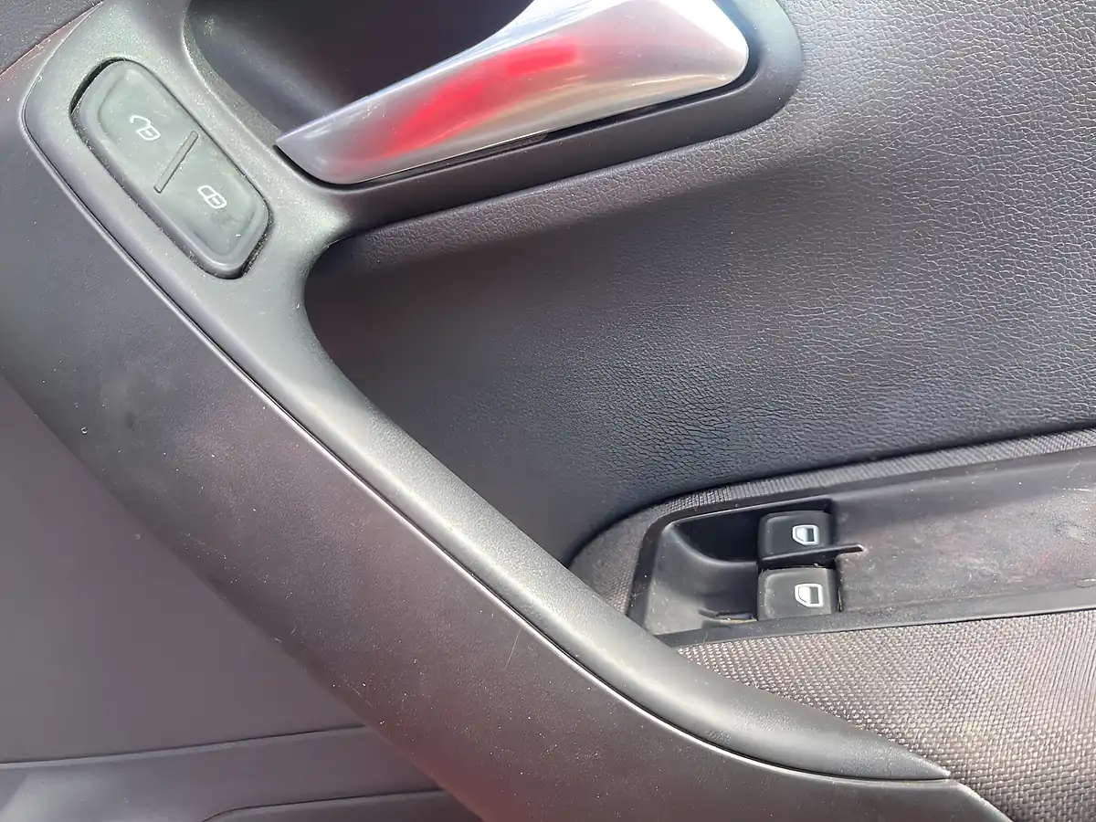 Used 2015 Volkswagen Polo S Red - Interior and Exterior details 20
