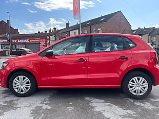 Used 2015 Volkswagen Polo S Red - Interior and Exterior details 4