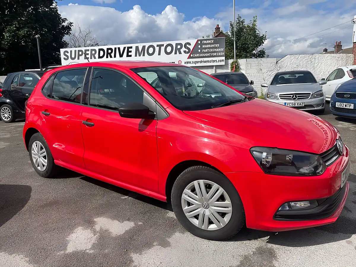 Used 2015 Volkswagen Polo S Red - Interior and Exterior details 7