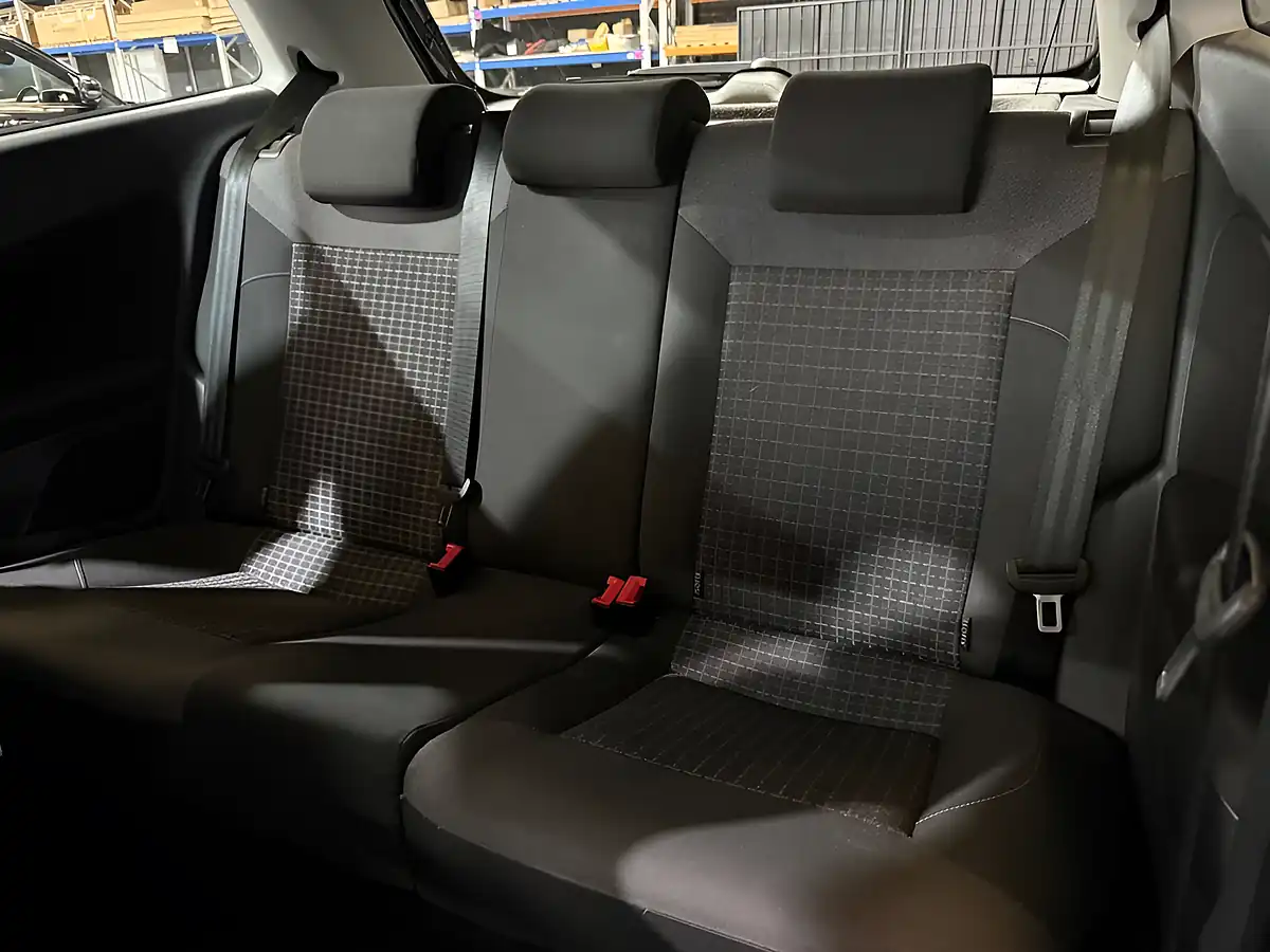 Used 2015 Volkswagen Polo Se Black - Interior and Exterior details 13
