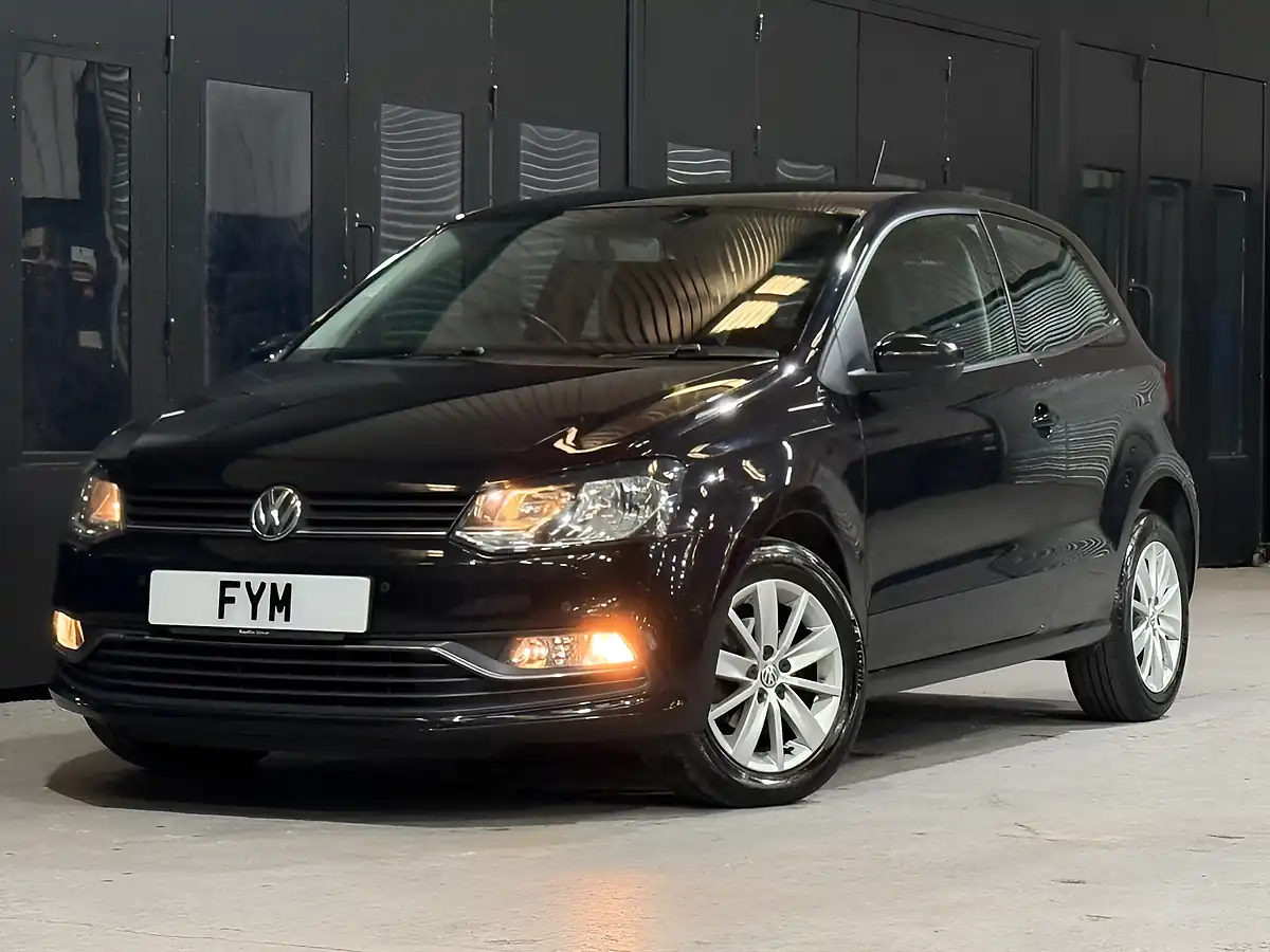 Used 2015 Volkswagen Polo Se Black - Interior and Exterior details 15