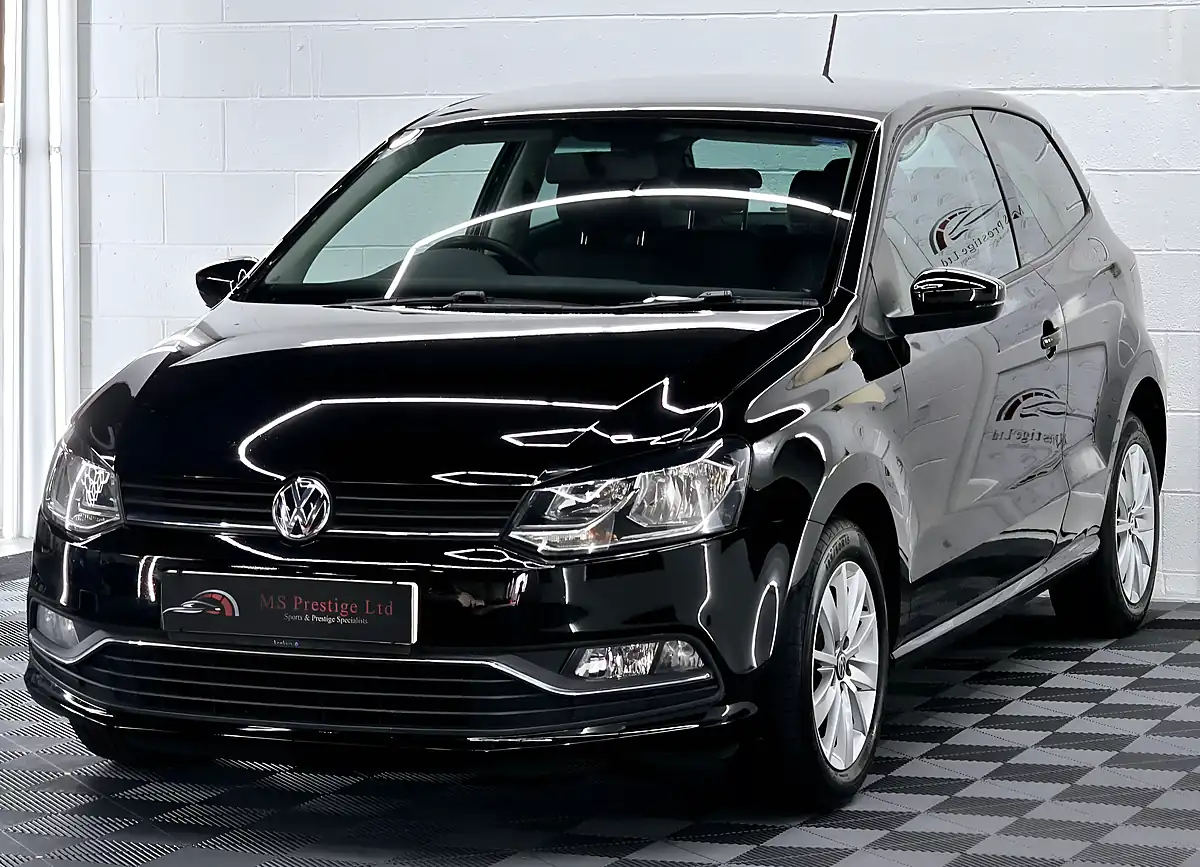 Used 2015 Volkswagen Polo Se Black - Interior and Exterior details 3