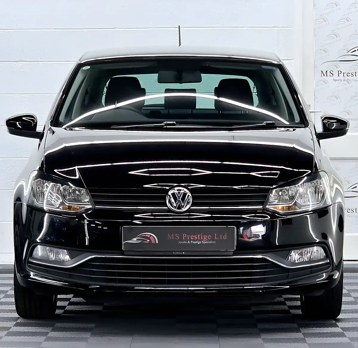 Used 2015 Volkswagen Polo Se Black - Interior and Exterior details 5