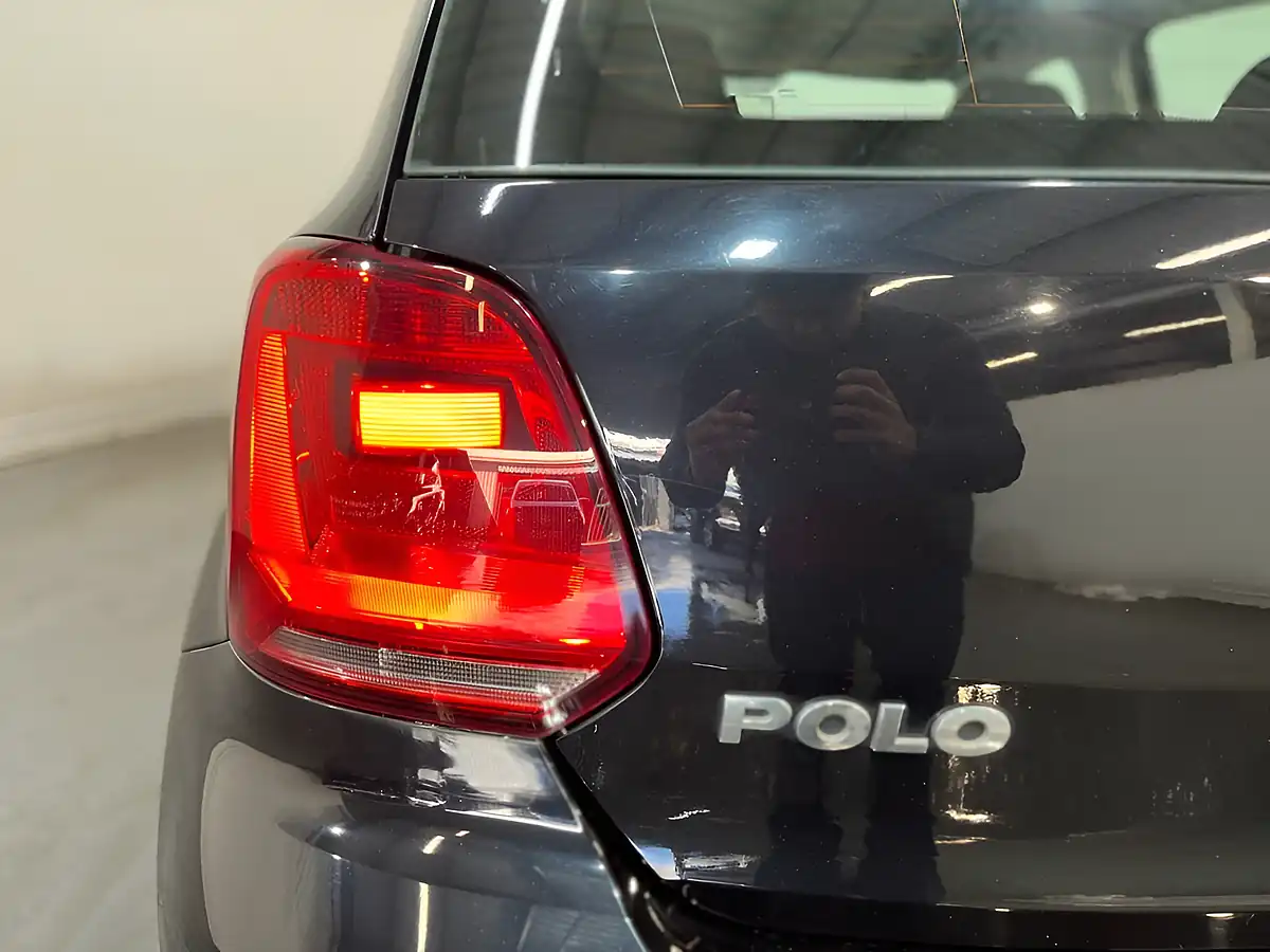 Used 2015 Volkswagen Polo Se Black - Interior and Exterior details 12