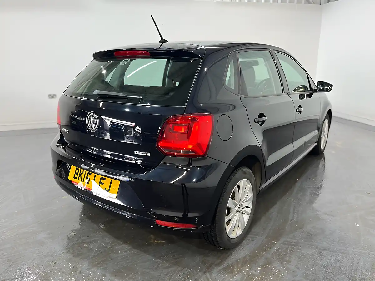 Used 2015 Volkswagen Polo Se Black - Interior and Exterior details 14