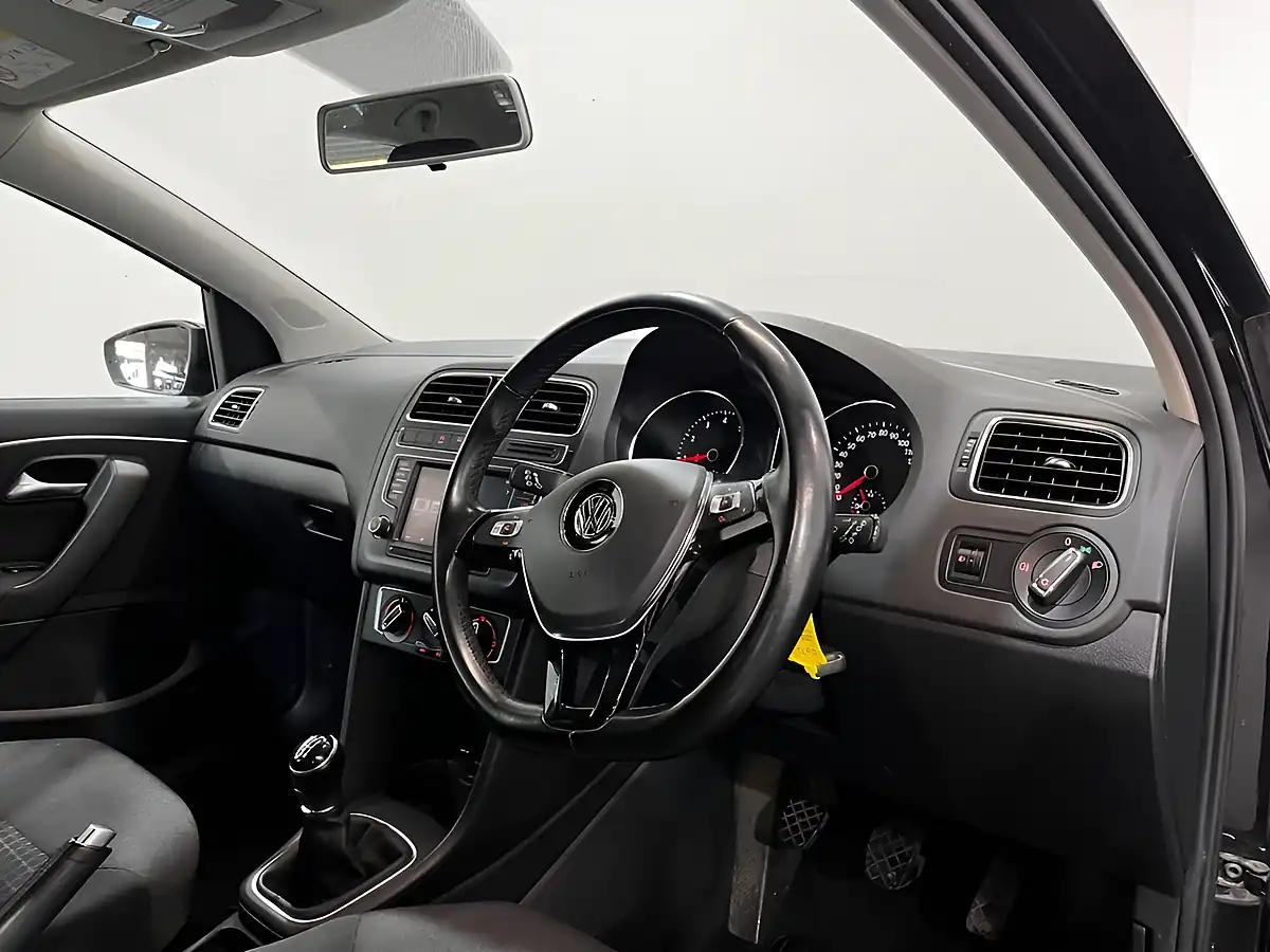 Used 2015 Volkswagen Polo Se Black - Interior and Exterior details 19