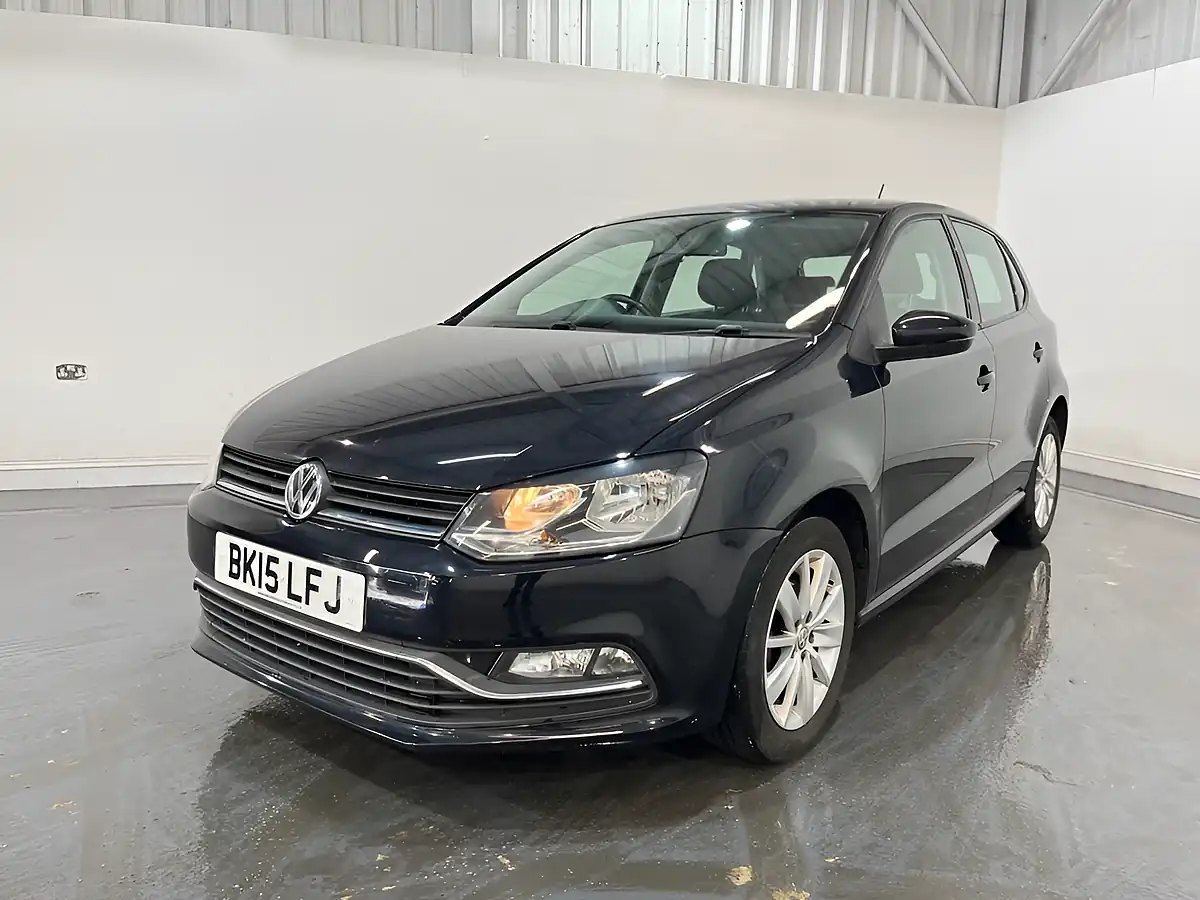 Used 2015 Volkswagen Polo Se Black - Interior and Exterior details 3