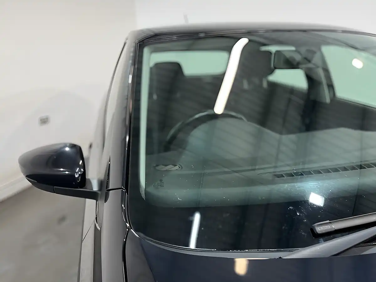 Used 2015 Volkswagen Polo Se Black - Interior and Exterior details 6
