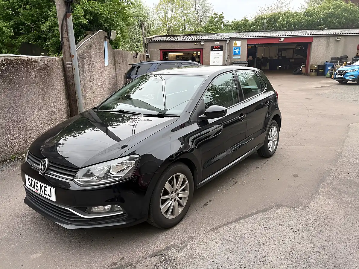 Used 2015 Volkswagen Polo Se Black - Interior and Exterior details 6