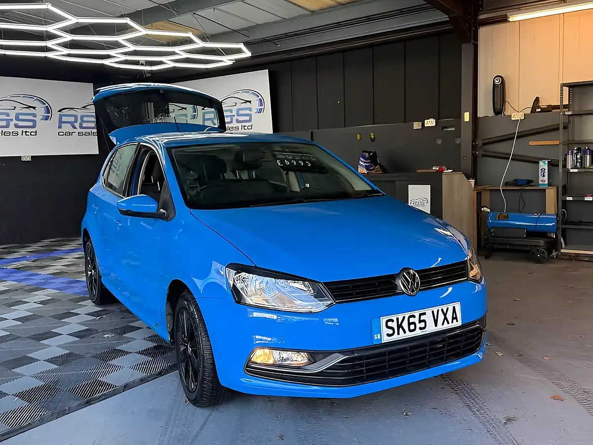 Used 2015 Volkswagen Polo Se Blue - Interior and Exterior details 5