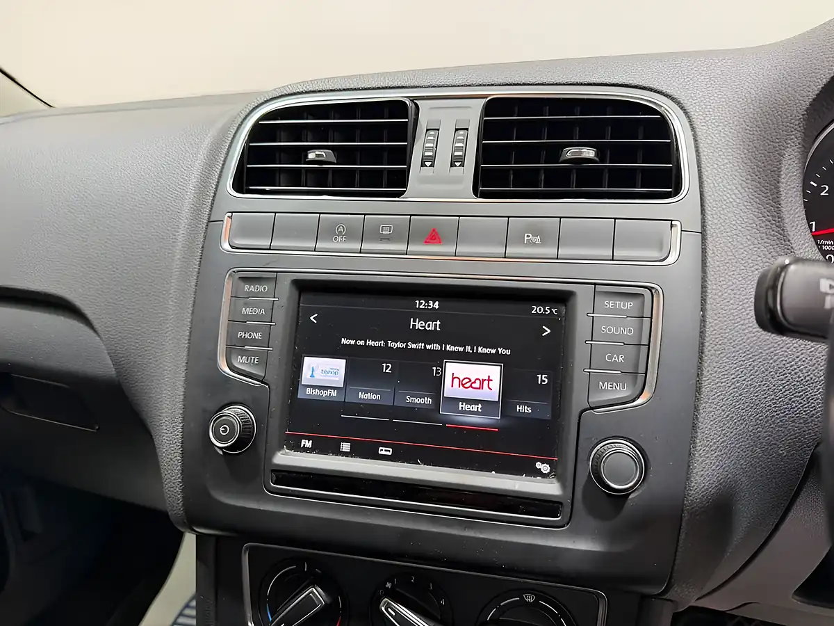 Used 2015 Volkswagen Polo Se Blue - Interior and Exterior details 11
