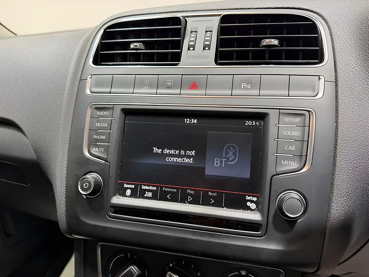 Used 2015 Volkswagen Polo Se Blue - Interior and Exterior details 12