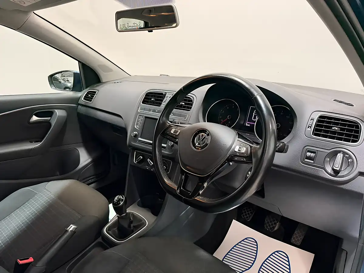 Used 2015 Volkswagen Polo Se Blue - Interior and Exterior details 3