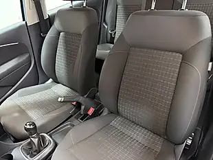 Used 2015 Volkswagen Polo Se Blue - Interior and Exterior details 6