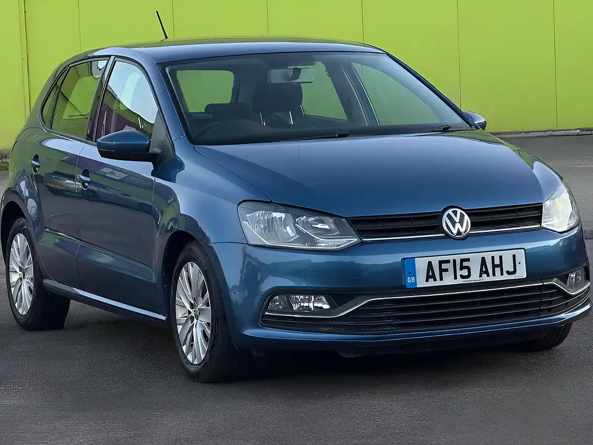 Used 2015 Volkswagen Polo Se Blue - Front View
