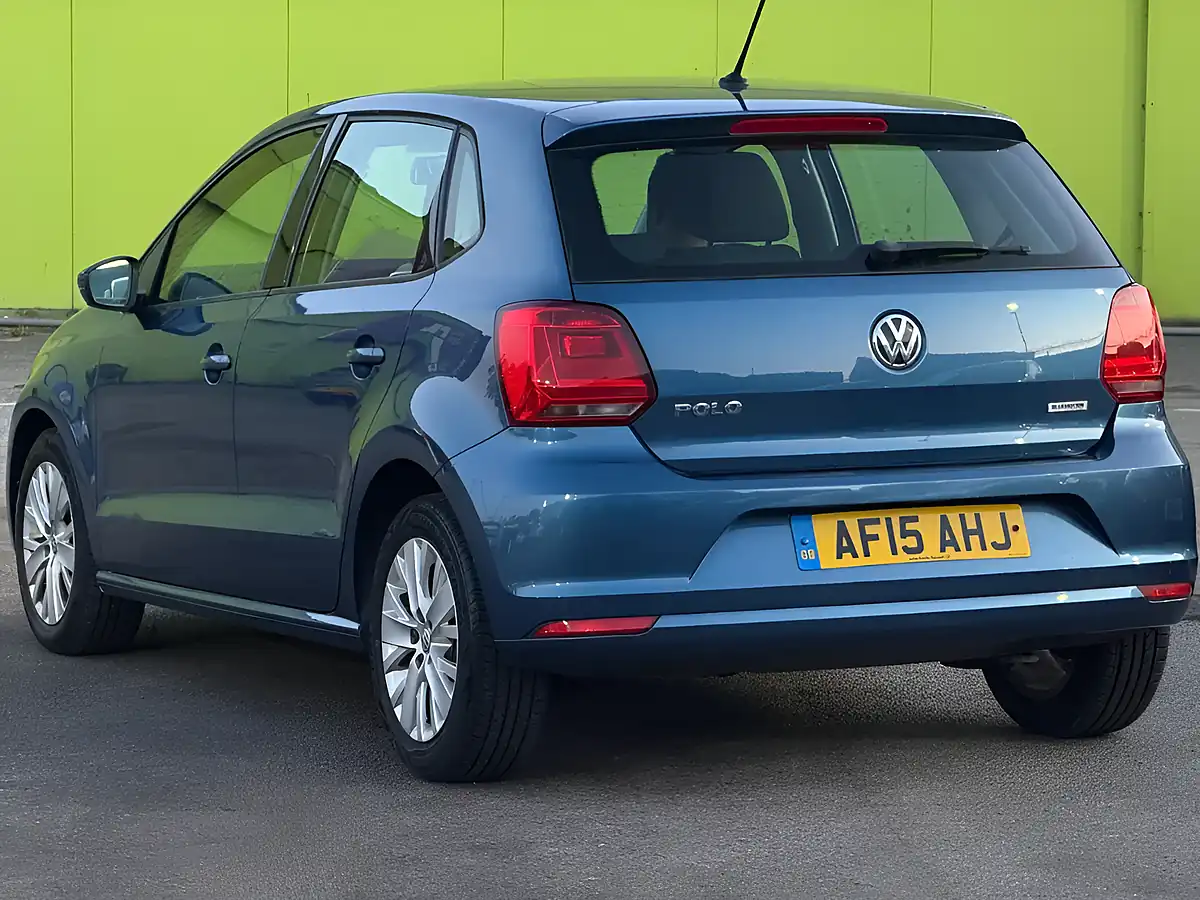 Used 2015 Volkswagen Polo Se Blue - Interior and Exterior details 5