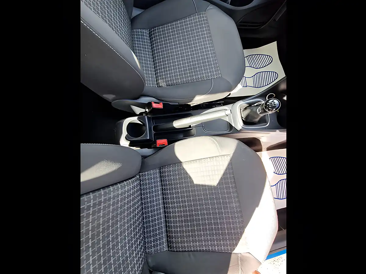 Used 2015 Volkswagen Polo Se Blue - Interior and Exterior details 14
