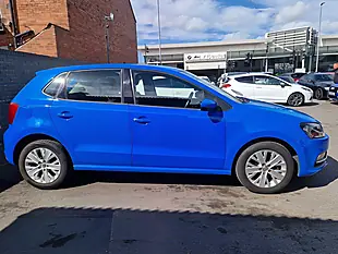Used 2015 Volkswagen Polo Se Blue - Interior and Exterior details 7