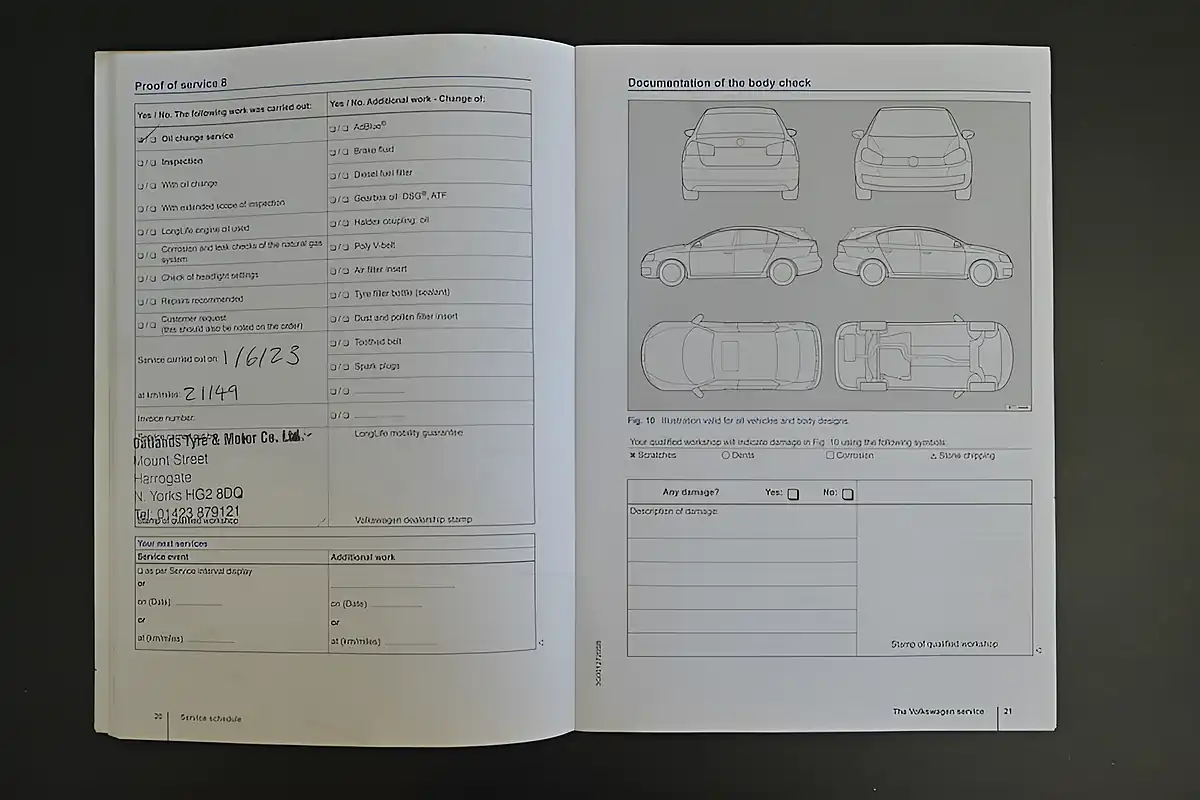 Used 2015 Volkswagen Polo Se Blue Silk - Interior and Exterior details 16