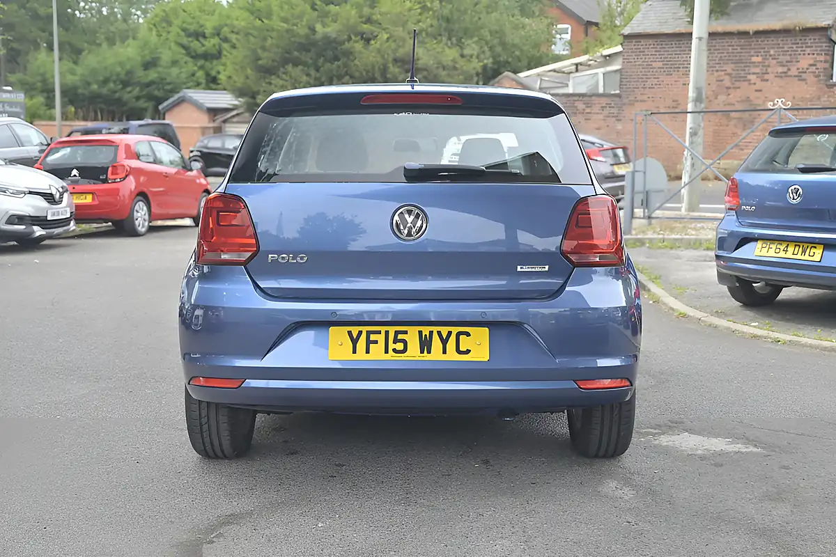 Used 2015 Volkswagen Polo Se Blue Silk - Interior and Exterior details 6