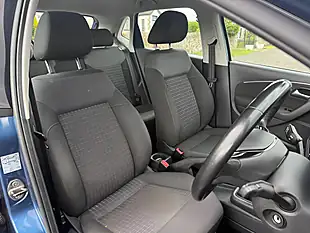 Used 2015 Volkswagen Polo Se Blue Silk Metallic - Interior and Exterior details 14