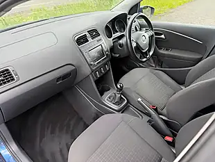 Used 2015 Volkswagen Polo Se Blue Silk Metallic - Interior and Exterior details 15