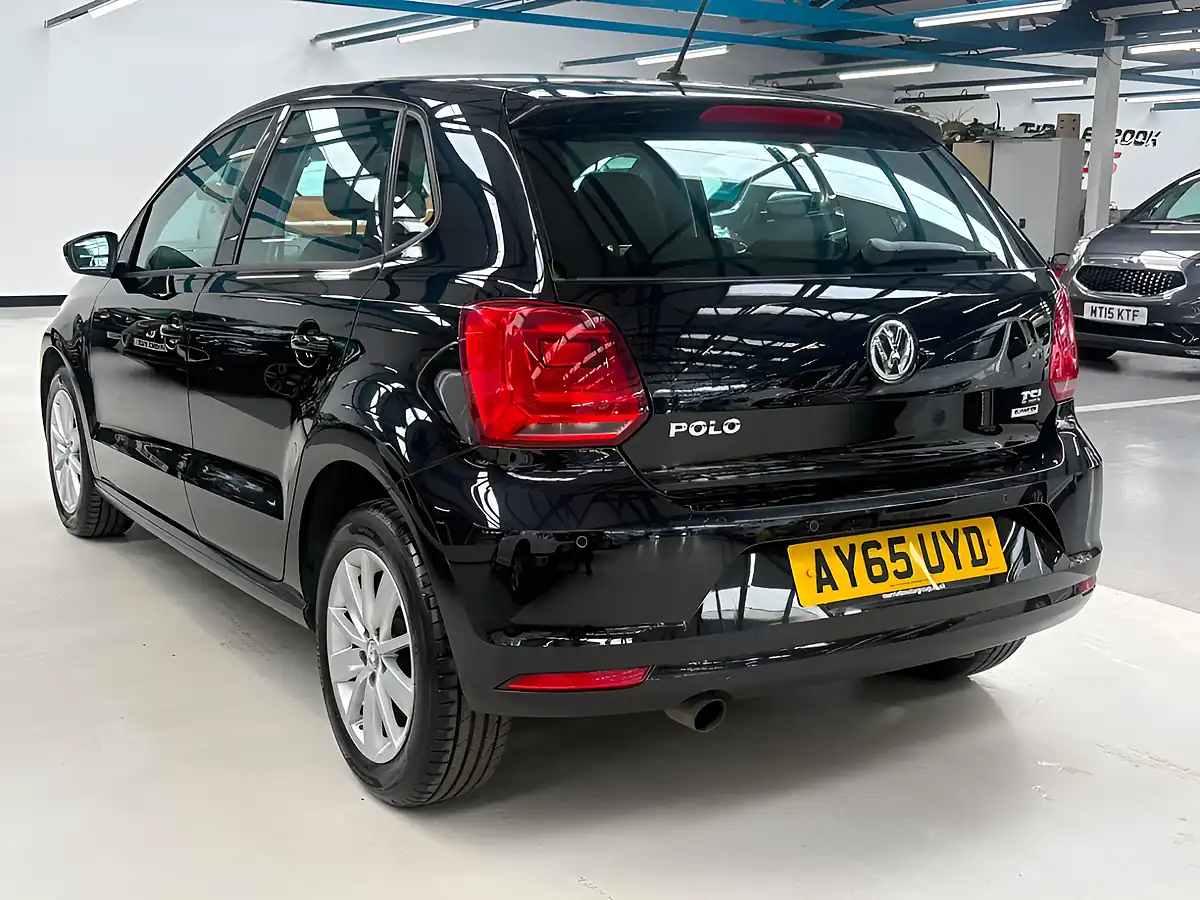 Used 2015 Volkswagen Polo Se Bluemotion Tech Black - Interior and Exterior details 17