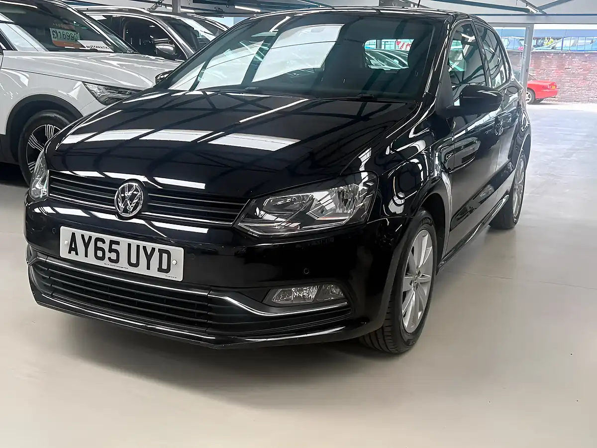 Used 2015 Volkswagen Polo Se Bluemotion Tech Black - Interior and Exterior details 2